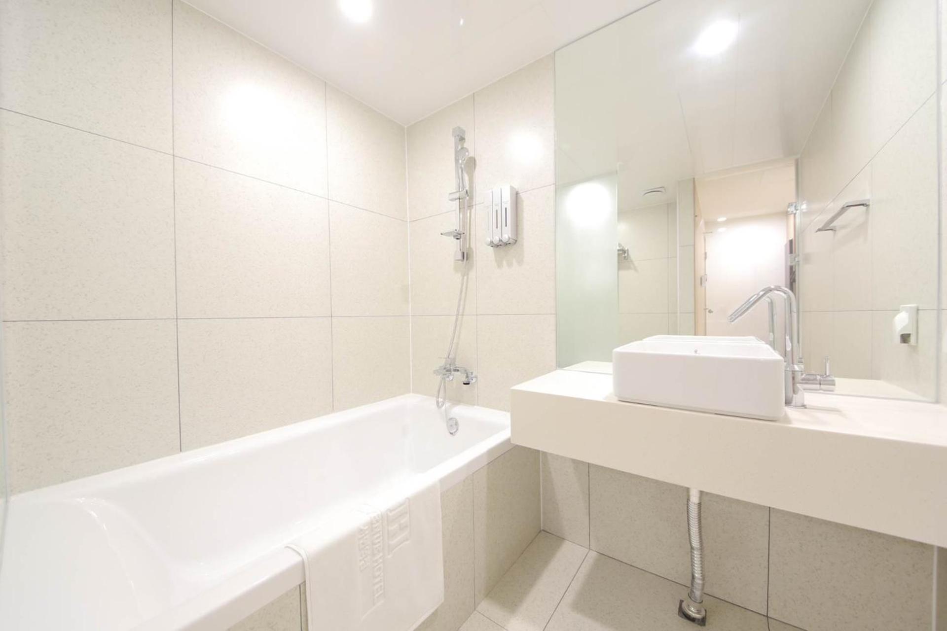 Busan H-Avenue Hotel Seomyeon Station Dış mekan fotoğraf